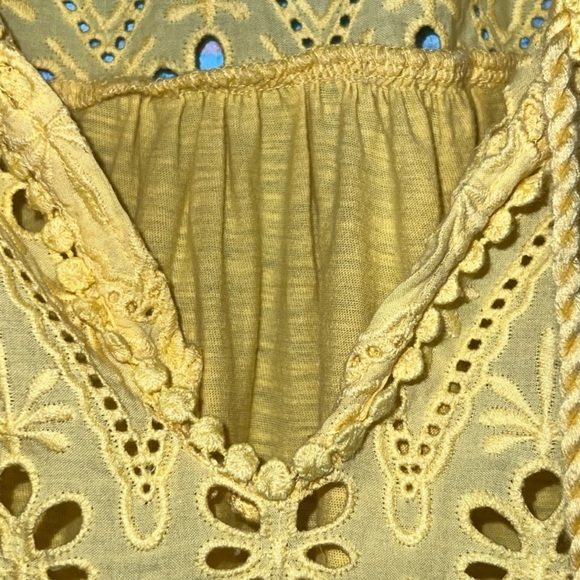 Crown & Ivy Eyelet Blouse 3X Peasant Top Look Yellow Pom-Poms Flutter Sleeves - Picture 6 of 10